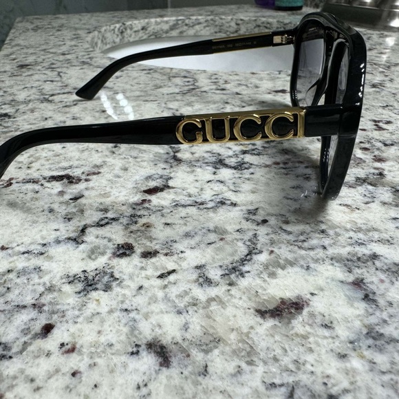 Gucci Unisex Sunglasses Model GG1188S
